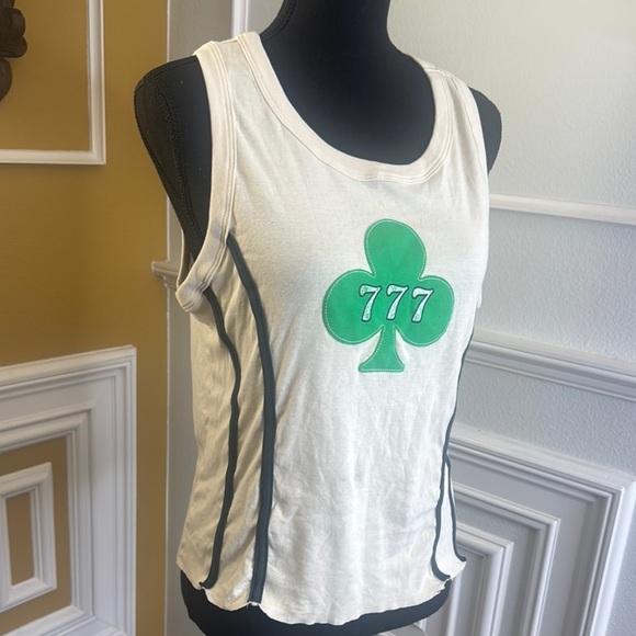 White Sleeveless Top with Green Clover Design - Picture 8 of 10